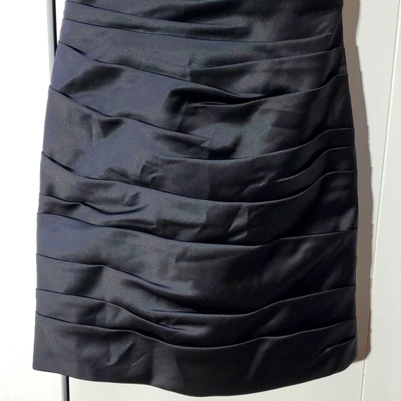 Bill Levkoff- Womens Black Satin Ruched Pleated bodycon mini Dress Sz.6 - Picture 5 of 10